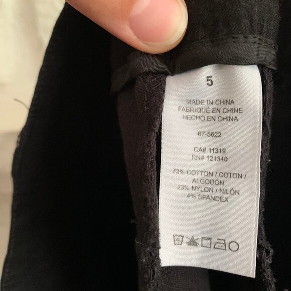 Shorts - Picture 4 of 5